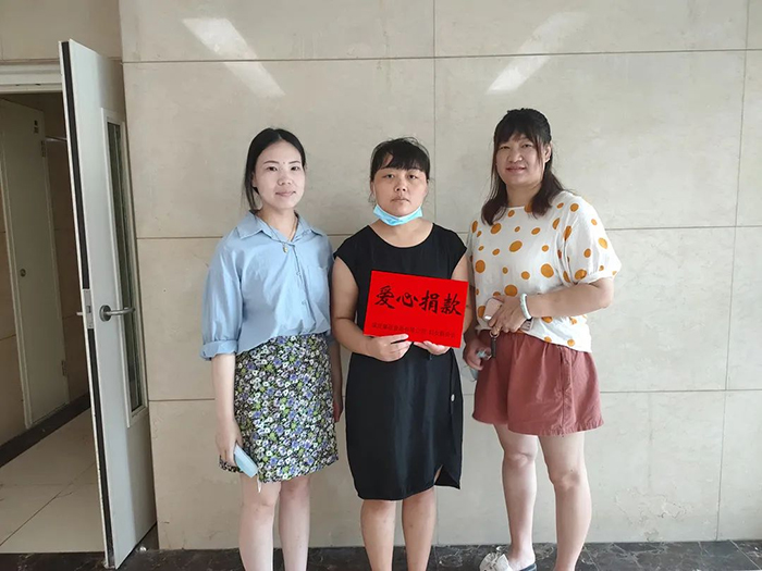 暖心慰問，進行中